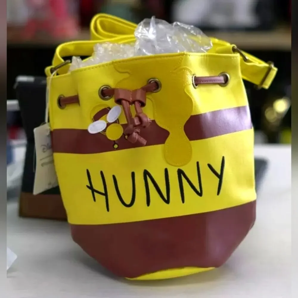 Loungefly OG Heart Logo Winnie the Pooh Bucket Bag NWT Pre‑Funko 2018 - Picture 5 of 10